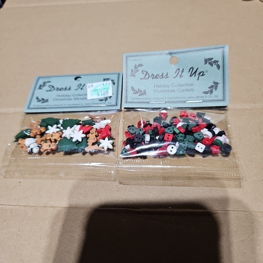 Lot Of 4 Dress It Up Holiday Collection Christmas Mini's Decoration Crafting